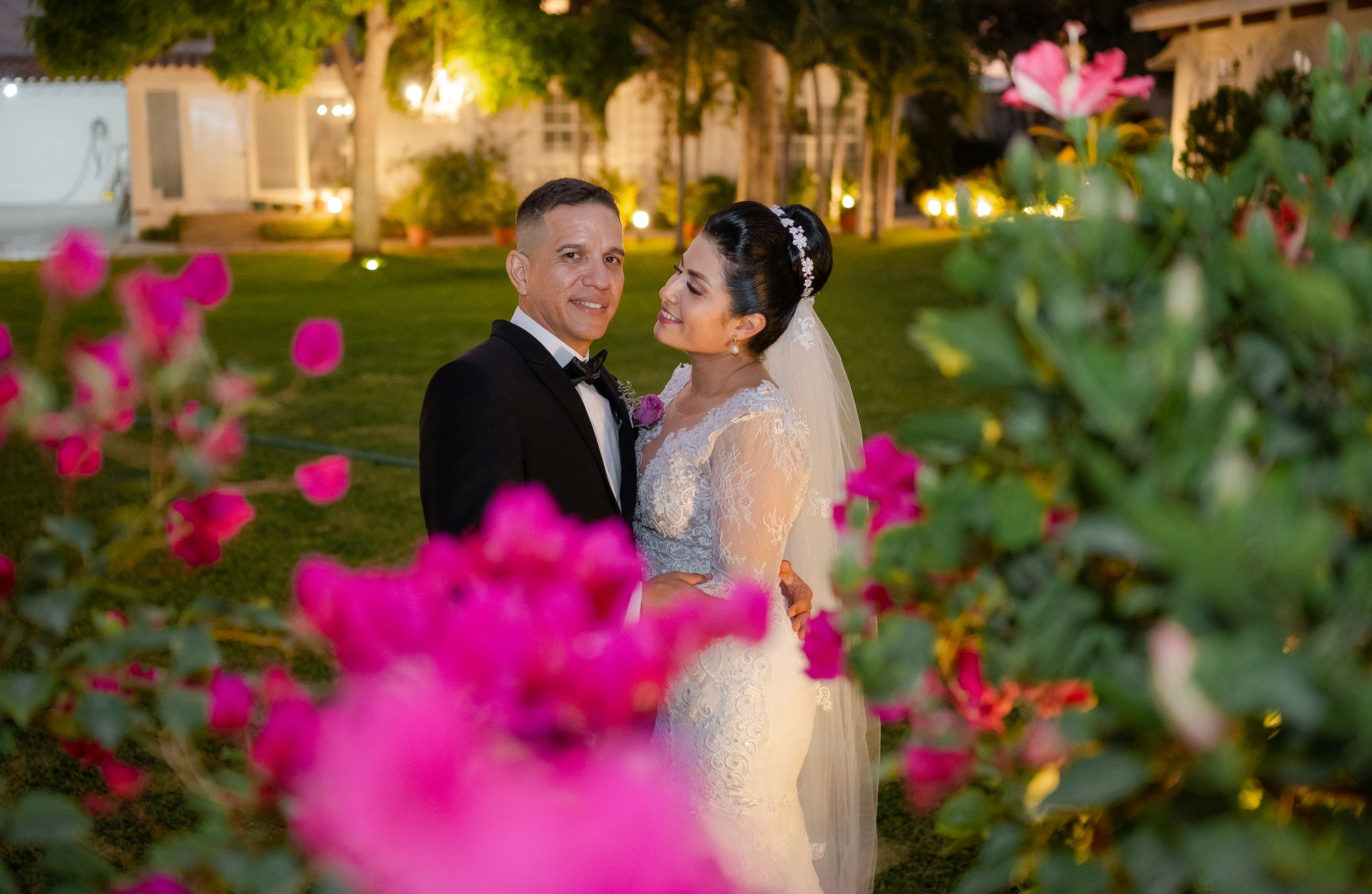 Cindy & Mario — Jardín